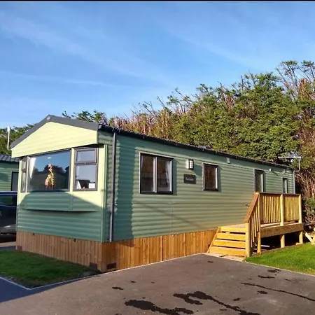 Holiday home Appleblossom Lodge, Lido Leisure Park,