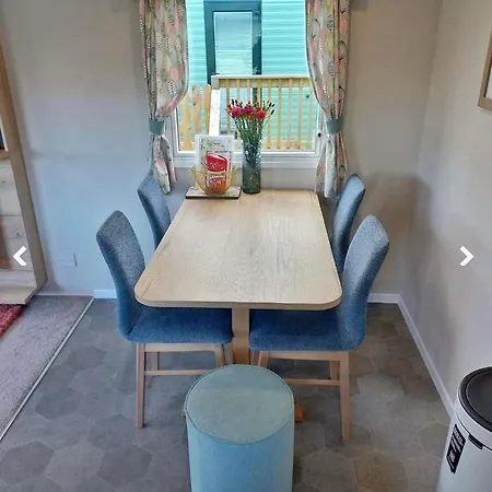 Appleblossom Lodge, Lido Leisure Park, * 纳尔斯伯勒