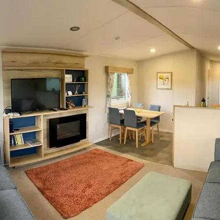 Appleblossom Lodge, Lido Leisure Park, Holiday home Knaresborough