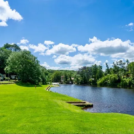 Appleblossom Lodge, Lido Leisure Park, * Knaresborough