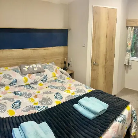 Appleblossom Lodge, Lido Leisure Park,