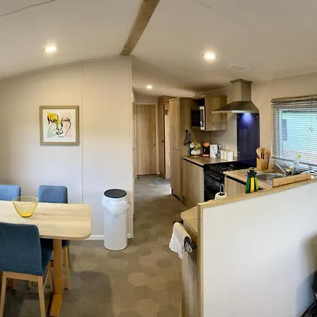 Appleblossom Lodge, Lido Leisure Park, Holiday home