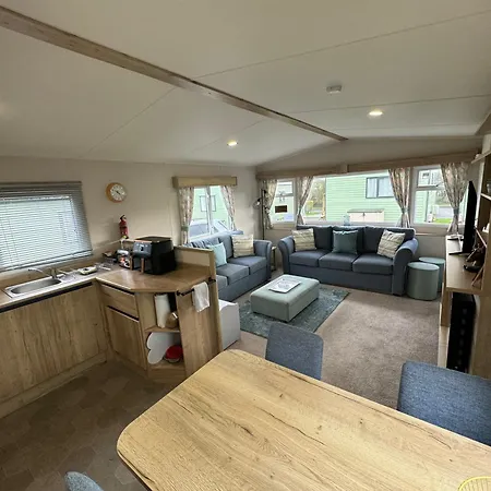 Appleblossom Lodge, Lido Leisure Park,