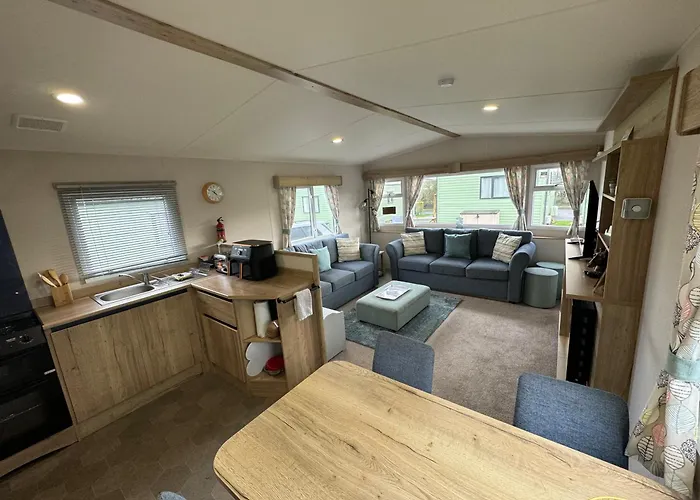 Appleblossom Lodge, Lido Leisure Park,