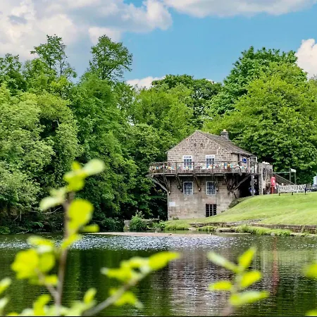 Appleblossom Lodge, Lido Leisure Park, Knaresborough