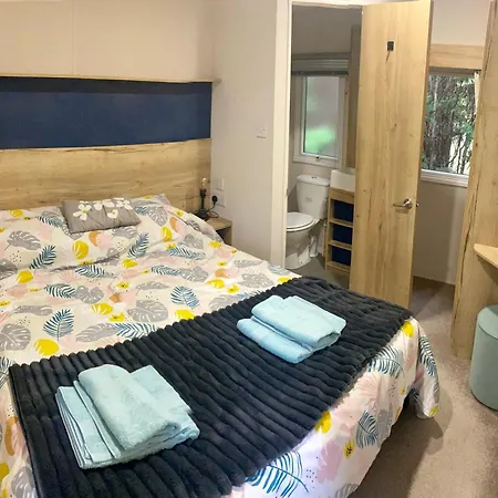 Appleblossom Lodge, Lido Leisure Park, * Knaresborough