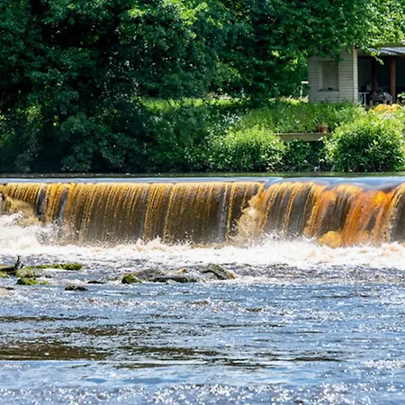 Appleblossom Lodge, Lido Leisure Park, * Knaresborough